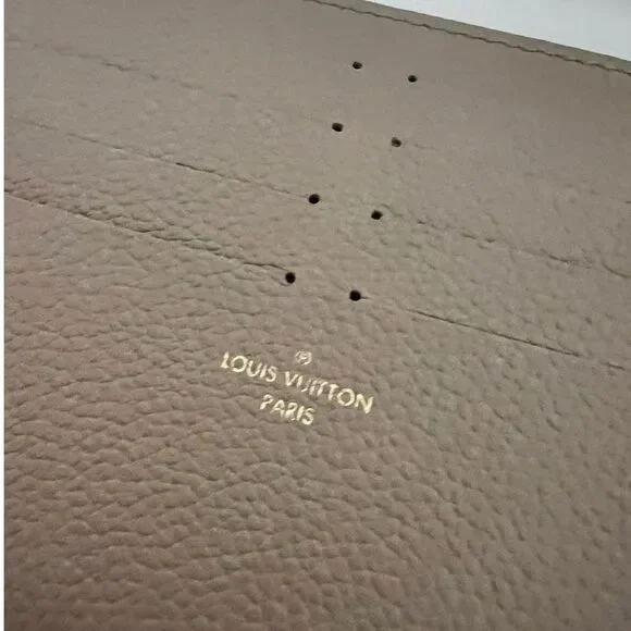 ❤️1950❤️ Louis Vuitton Felicie Pochette in Dove Cream Tourterelle - Picture 8 of 12